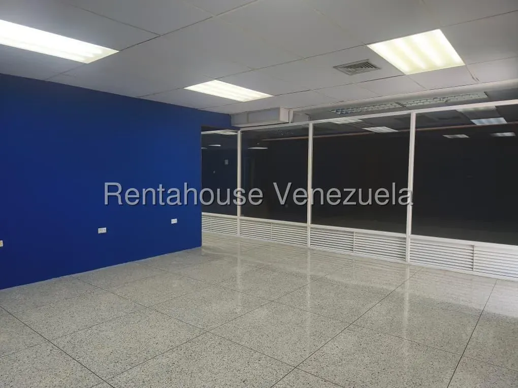 LOCAL COMERCIAL EN ALQUILER EN AVENIDA DOCTOR PORTILLO - 4