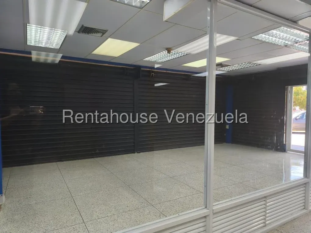 LOCAL COMERCIAL EN ALQUILER EN AVENIDA DOCTOR PORTILLO - 9