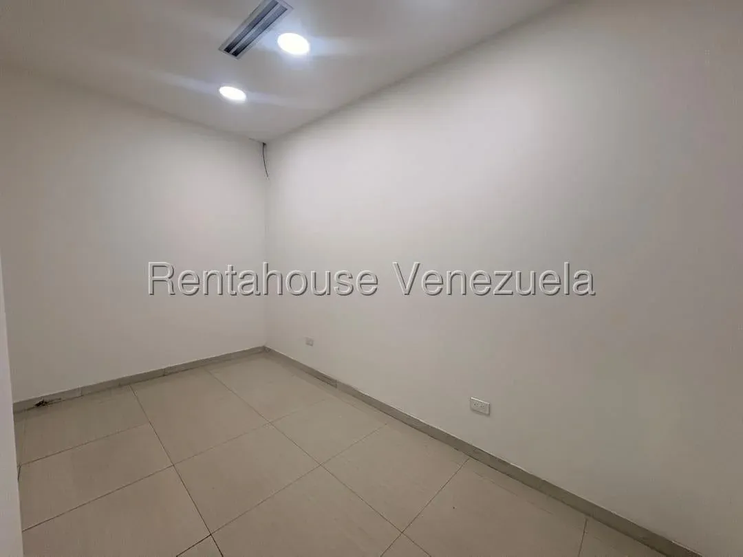 OFICINA AMOBLADA EN ALQUILER EN AVENIDA 5 DE JULIO - 3