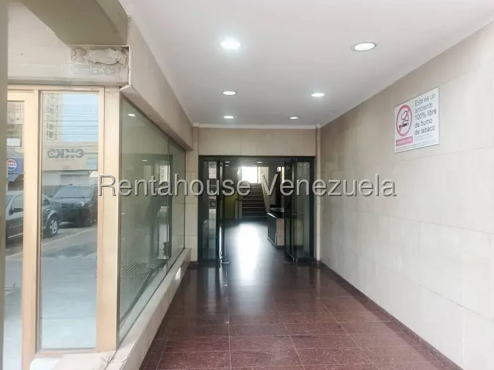 OFICINA EN EL PENT HOUSE EN ALQUILER EN AVENIDA 5 DE JULIO - 11