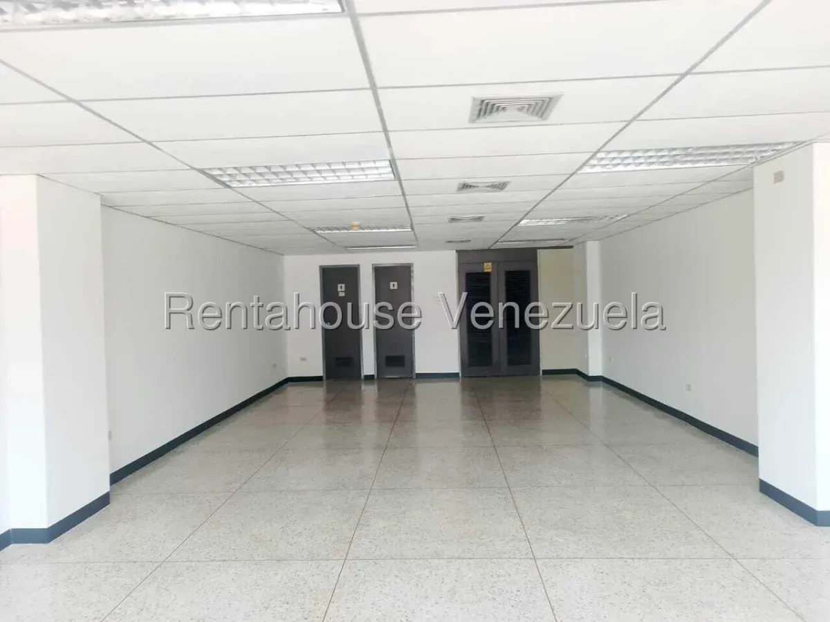 LOCAL COMERCIAL EN ALQUILER EN AVENIDA 5 DE JULIO  - 7