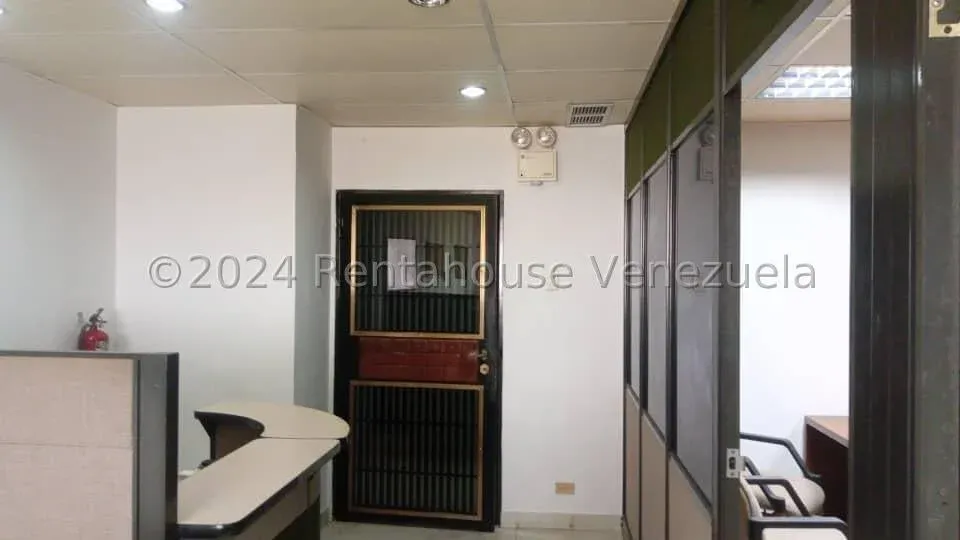 LOCAL COMERCIAL EN ALQUILER EN DOCTOR PORTILLO - 10