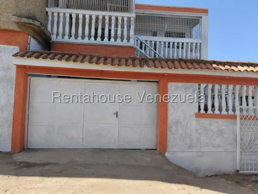 CASA EN ALQUILER EN SIERRA MAESTRA