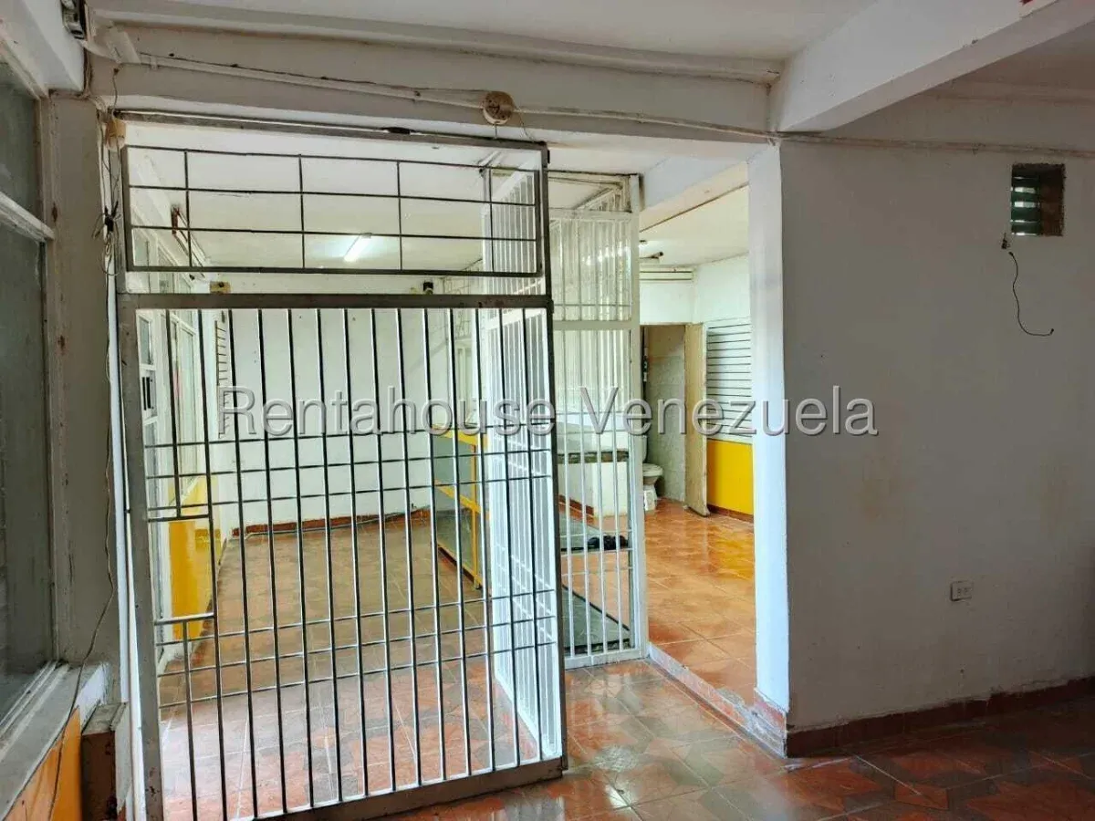 LOCAL COMERCIAL EN ALQUILER EN SIERRA MAESTRA - 10