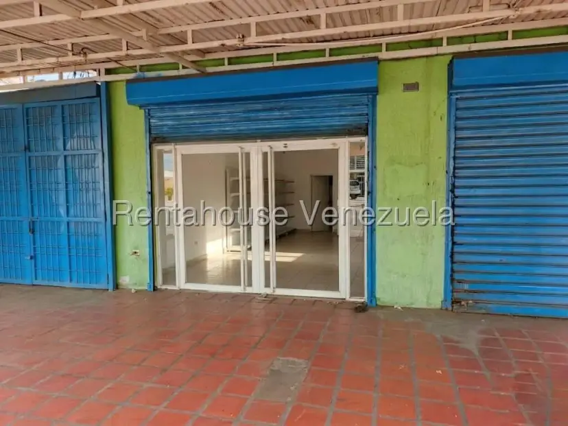 LOCAL COMERCIAL EN ALQUILER EN CALLE 72 