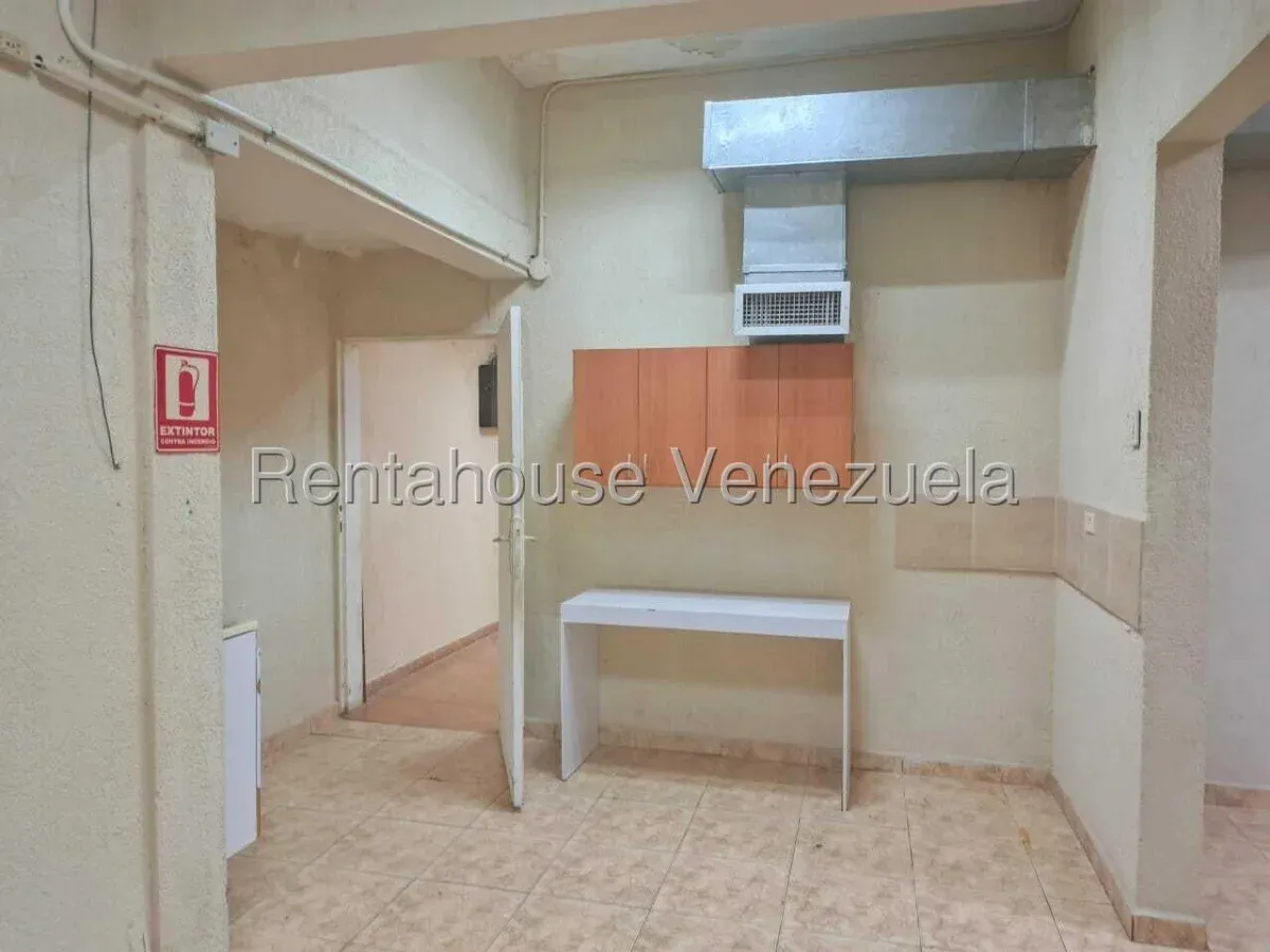 LOCAL COMERCIAL EN ALQUILER EN CALLE 72  - 7