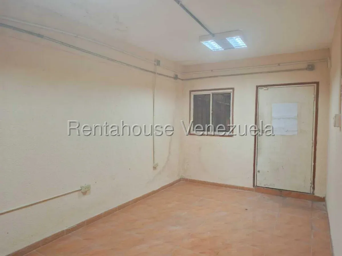 LOCAL COMERCIAL EN ALQUILER EN CALLE 72  - 9
