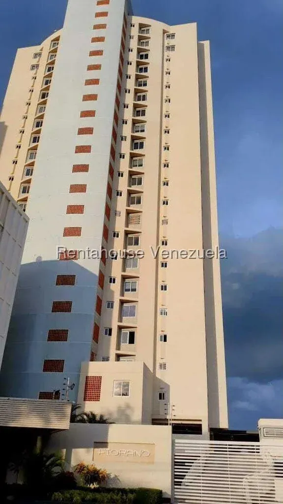 APARTAMENTO EN VENTA EN AVENIDA EL MILAGRO 
