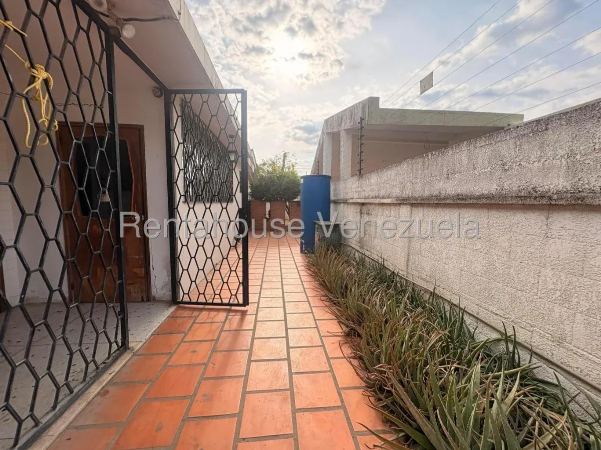 CASA EN VENTA EN URBANIZACIÓN IRAMA - 9