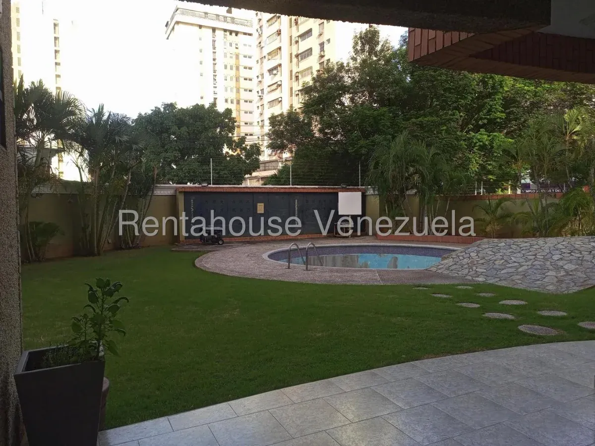 APARTAMENTO EN VENTA EN AVENIDA SANTA RITA  - 2
