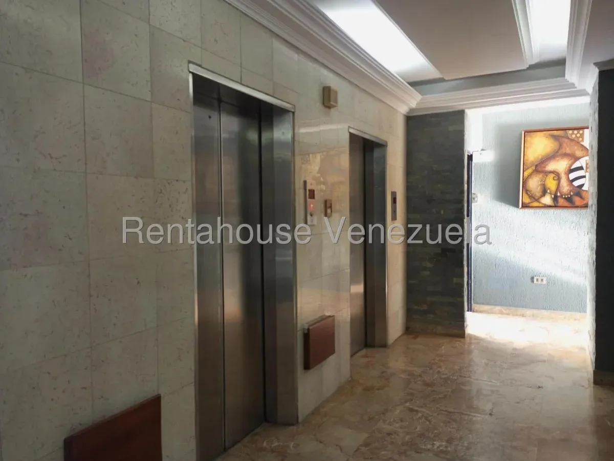 APARTAMENTO EN VENTA EN AVENIDA SANTA RITA  - 4