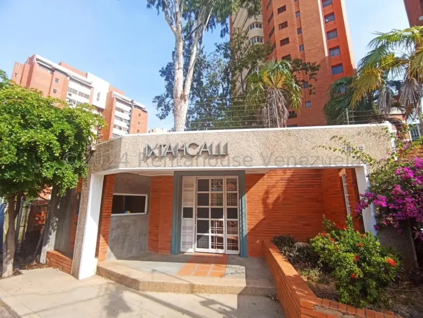 PENTHOUSE EN VENTA EN URBANIZACIÓN CREOLE 