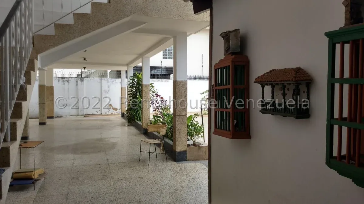 CASA EN VENTA EN AVENIDA BARALT - 3