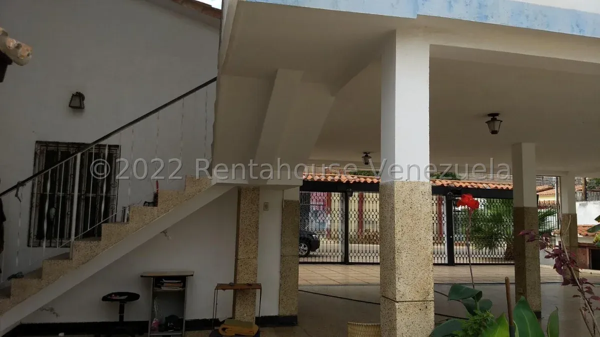 CASA EN VENTA EN AVENIDA BARALT - 6