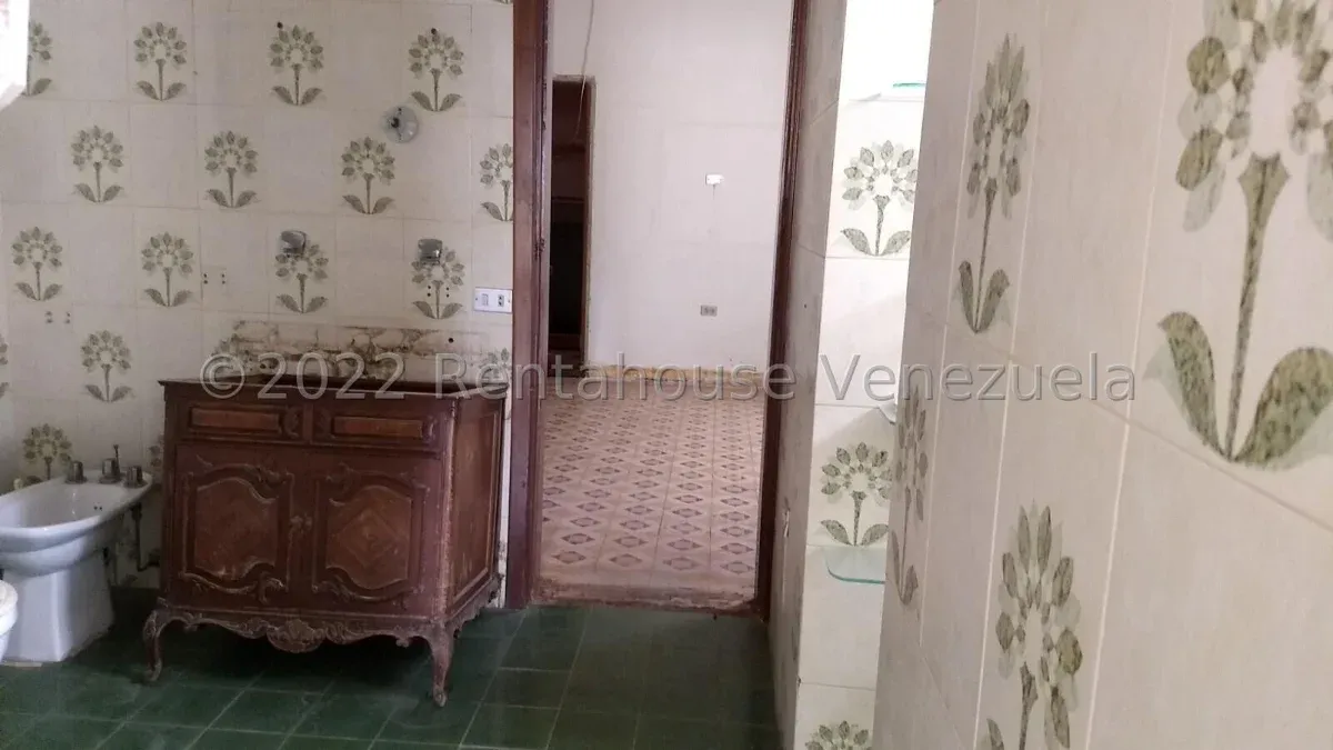 CASA EN VENTA EN AVENIDA BARALT - 7