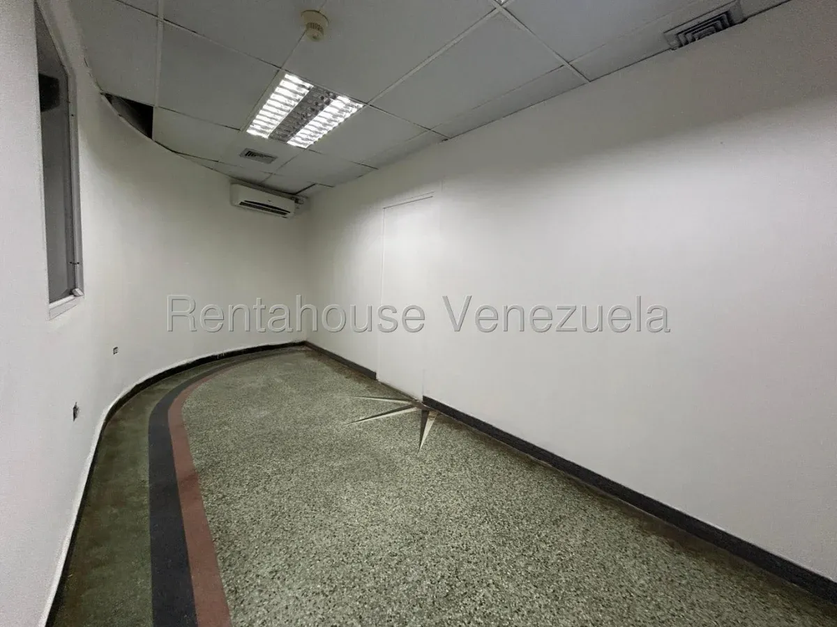 LOCAL COMERCIAL EN ALQUILER EN SECTOR PARAISO  - 3