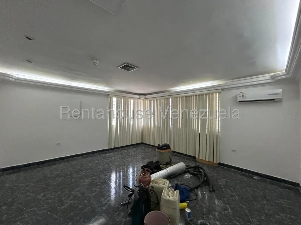 LOCAL COMERCIAL EN ALQUILER EN SECTOR PARAISO  - 5