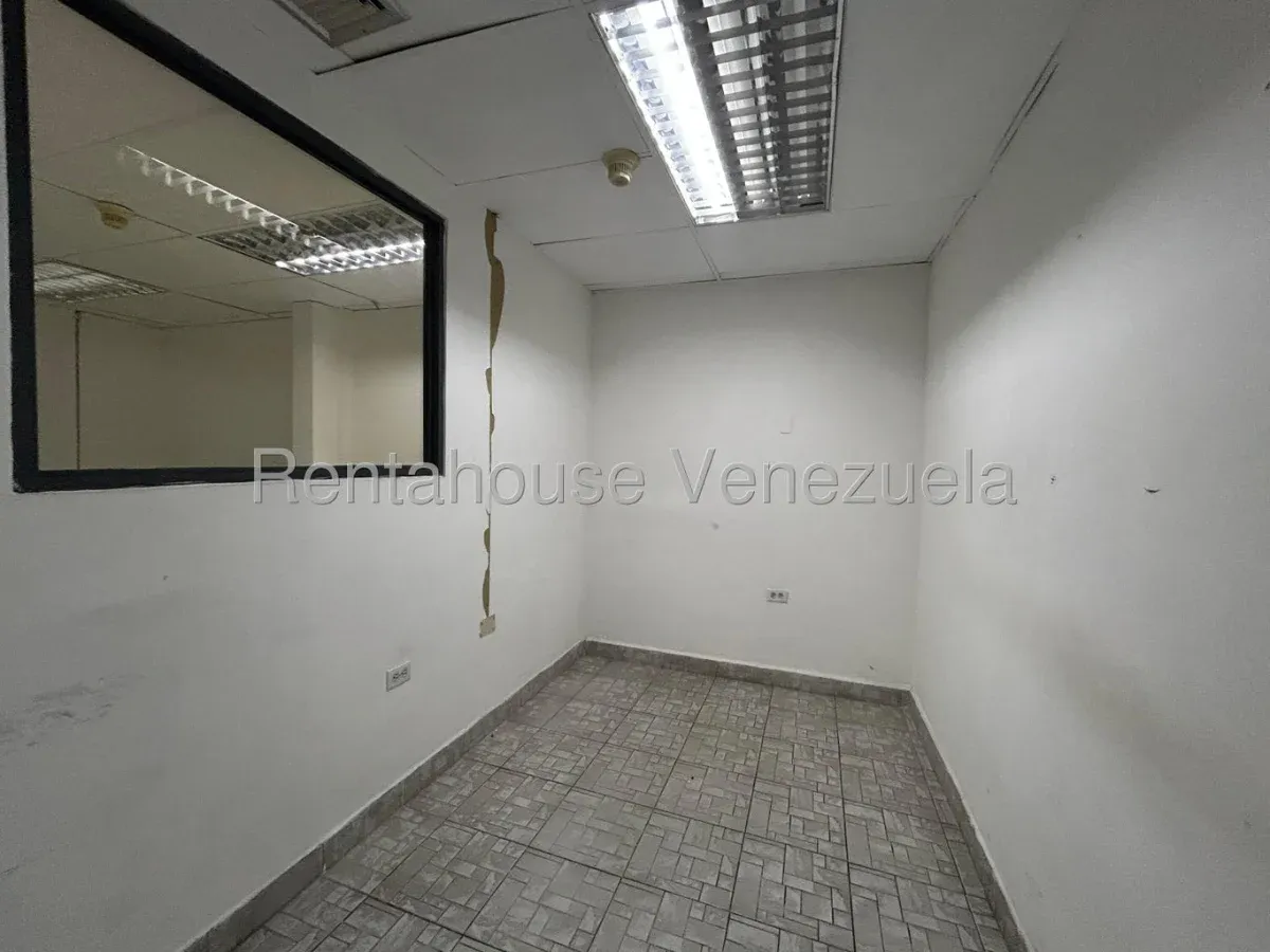 LOCAL COMERCIAL EN ALQUILER EN SECTOR PARAISO  - 9
