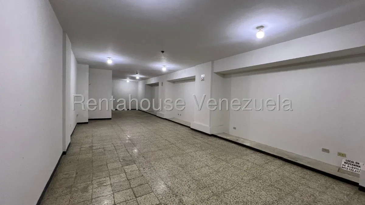LOCAL COMERCIAL EN ALQUILER EN AVENIDA BELLA VISTA - 9