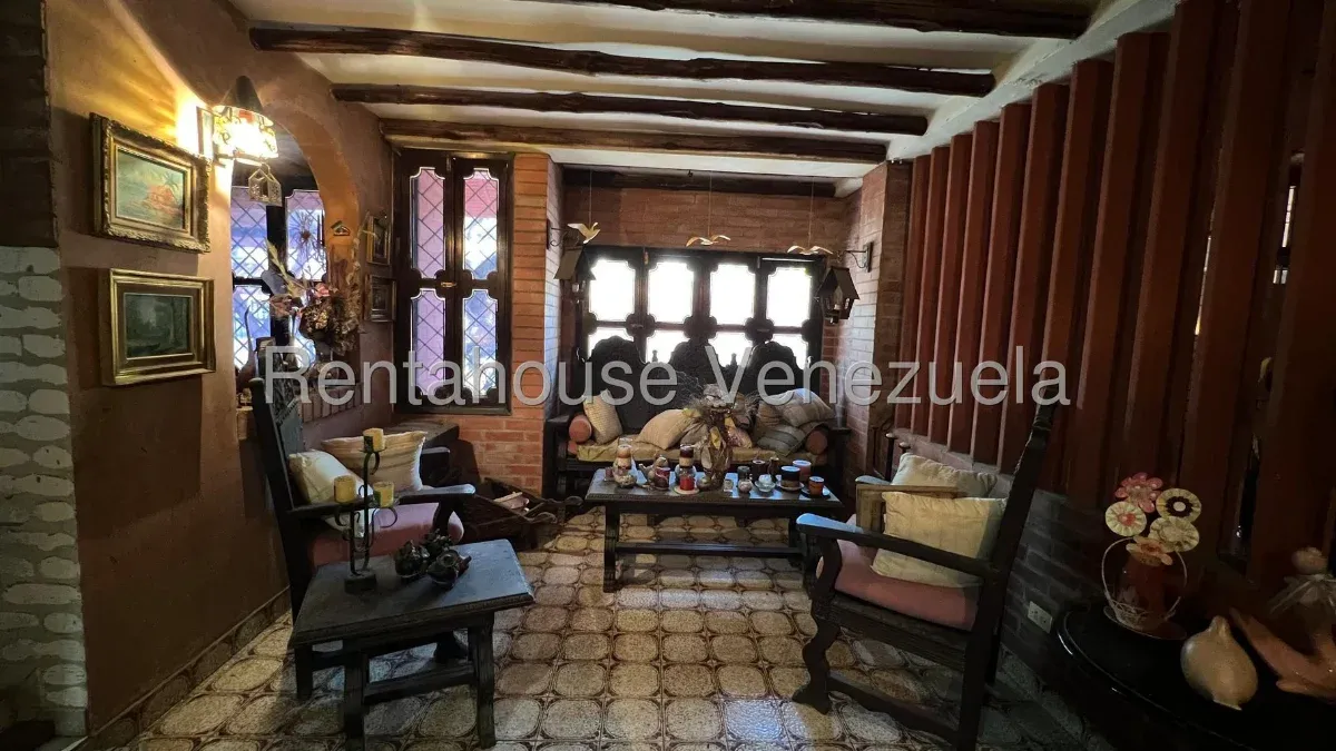 CASA EN VENTA EN URBANIZACIÓN CANAIMA - 5