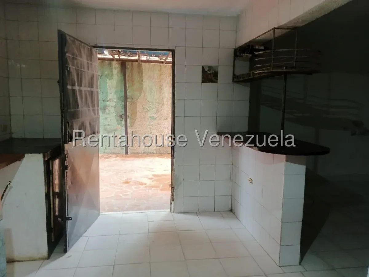 CASA EN VENTA EN SECTOR ZAPARA - 11