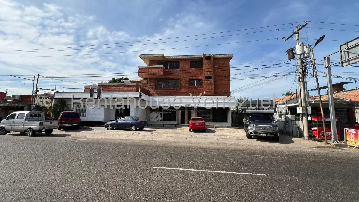 EDIFICIO EN VENTA EN AVENIDA LA LIMPIA  - 2