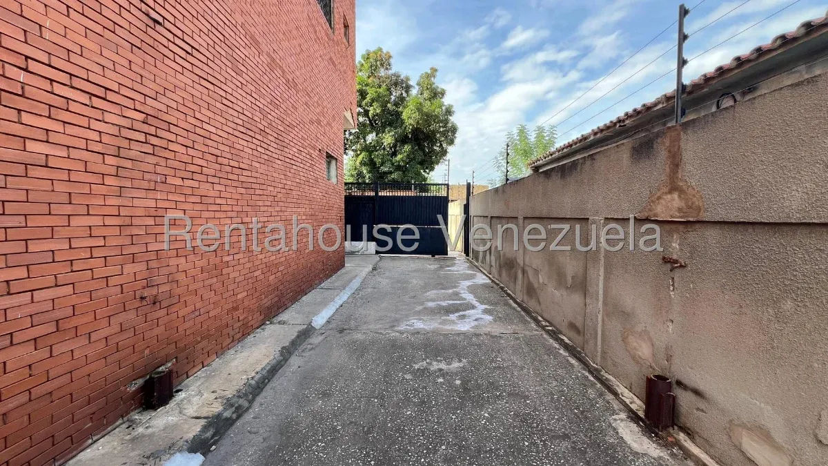 EDIFICIO EN VENTA EN AVENIDA LA LIMPIA  - 5