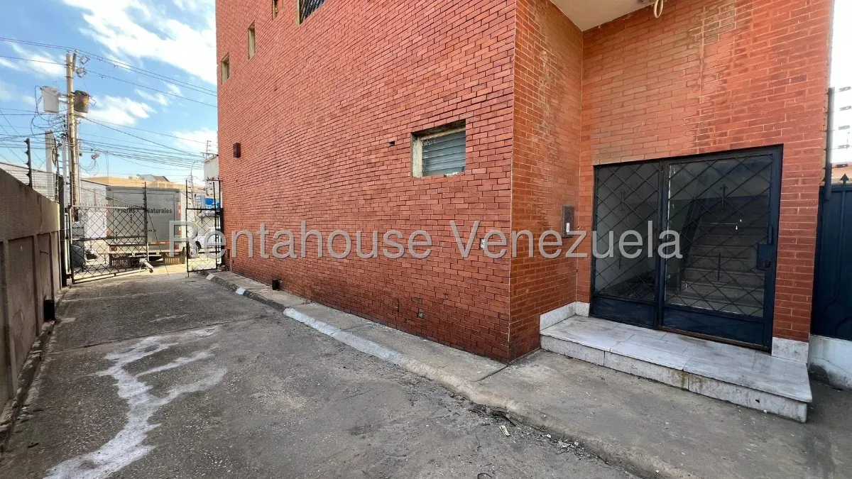 EDIFICIO EN VENTA EN AVENIDA LA LIMPIA  - 10