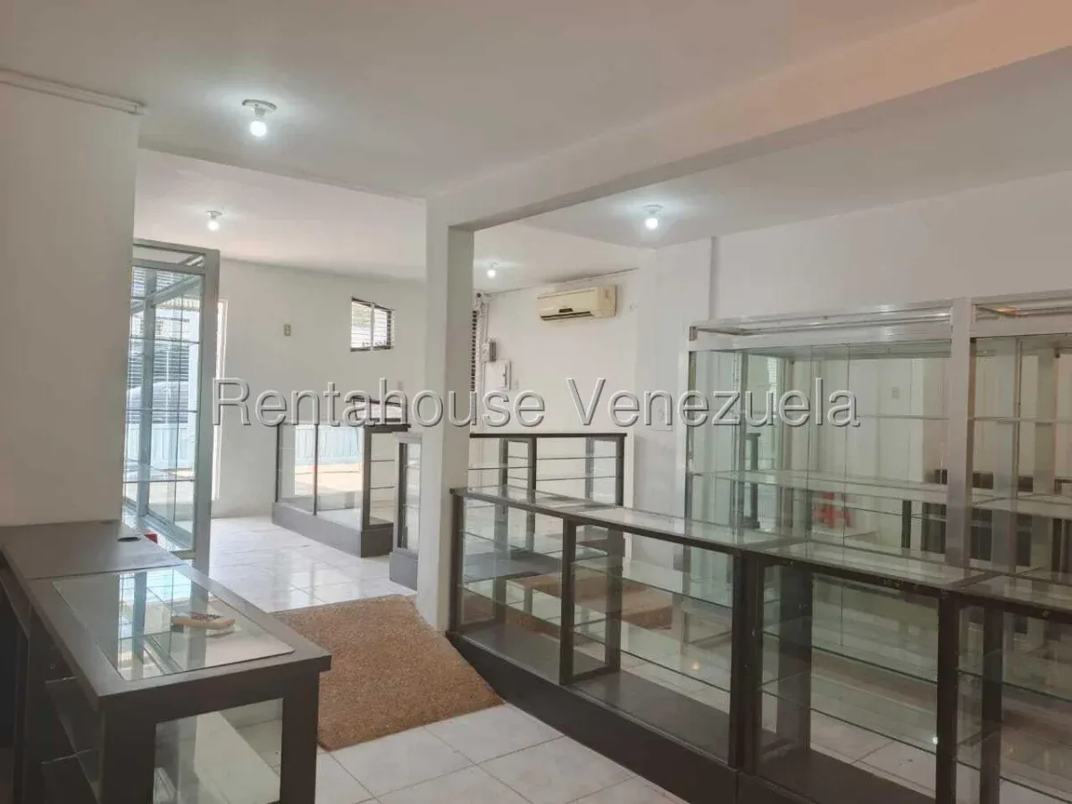 LOCAL COMERCIAL EN ALQUILER EN AVENIDA DR. PORTILLO  - 9