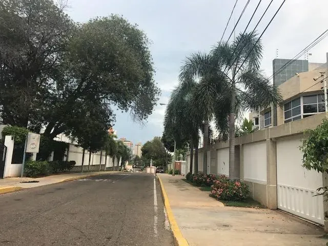 TERRENO EN VENTA EN URBANIZACIÓN CREOLE - 7