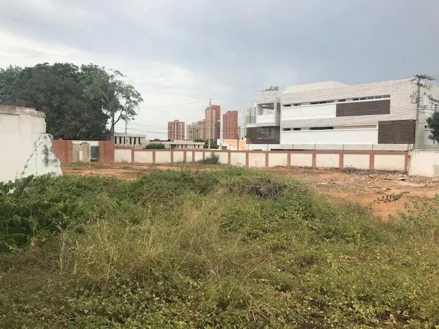 TERRENO EN VENTA EN URBANIZACIÓN CREOLE - 8