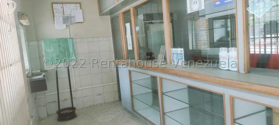 LOCAL COMERCIAL EN VENTA EN AVENIDA PADILLA  - 4