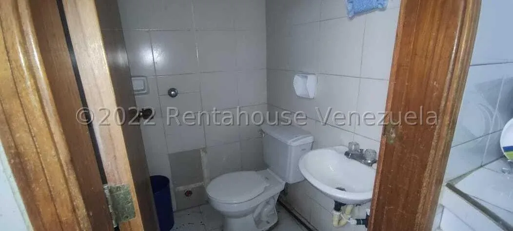 LOCAL COMERCIAL EN VENTA EN AVENIDA PADILLA  - 7