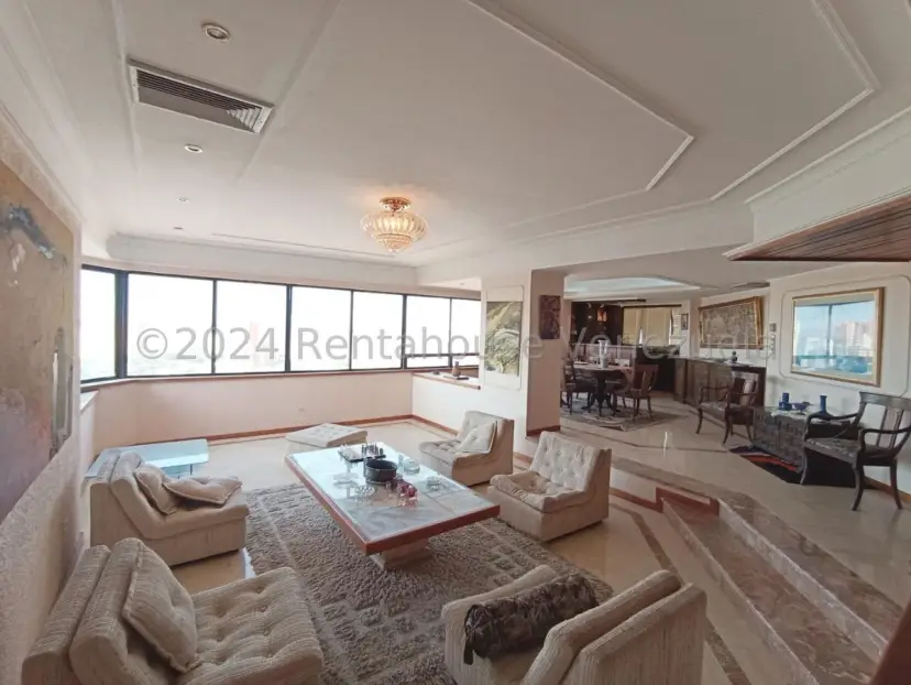 HERMOSO PENTHOUSE EN VENTA EN URBANIZACIÓN CREOLE 