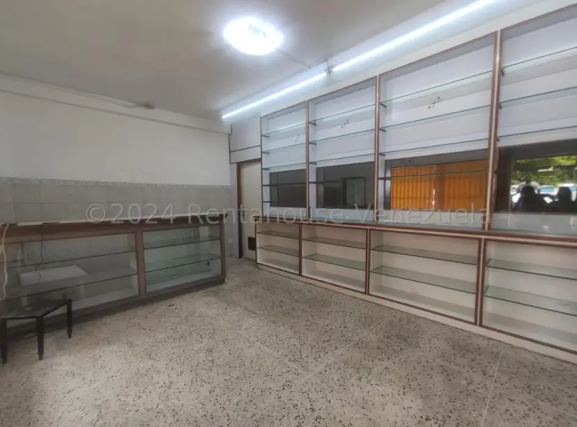 LOCAL COMERCIAL EN VENTA EN AVENIDA PADILLA 