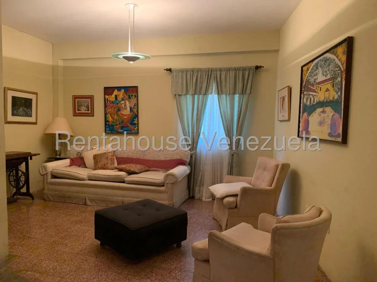 CASA EN VENTA EN CECILIO ACOSTA  - 7