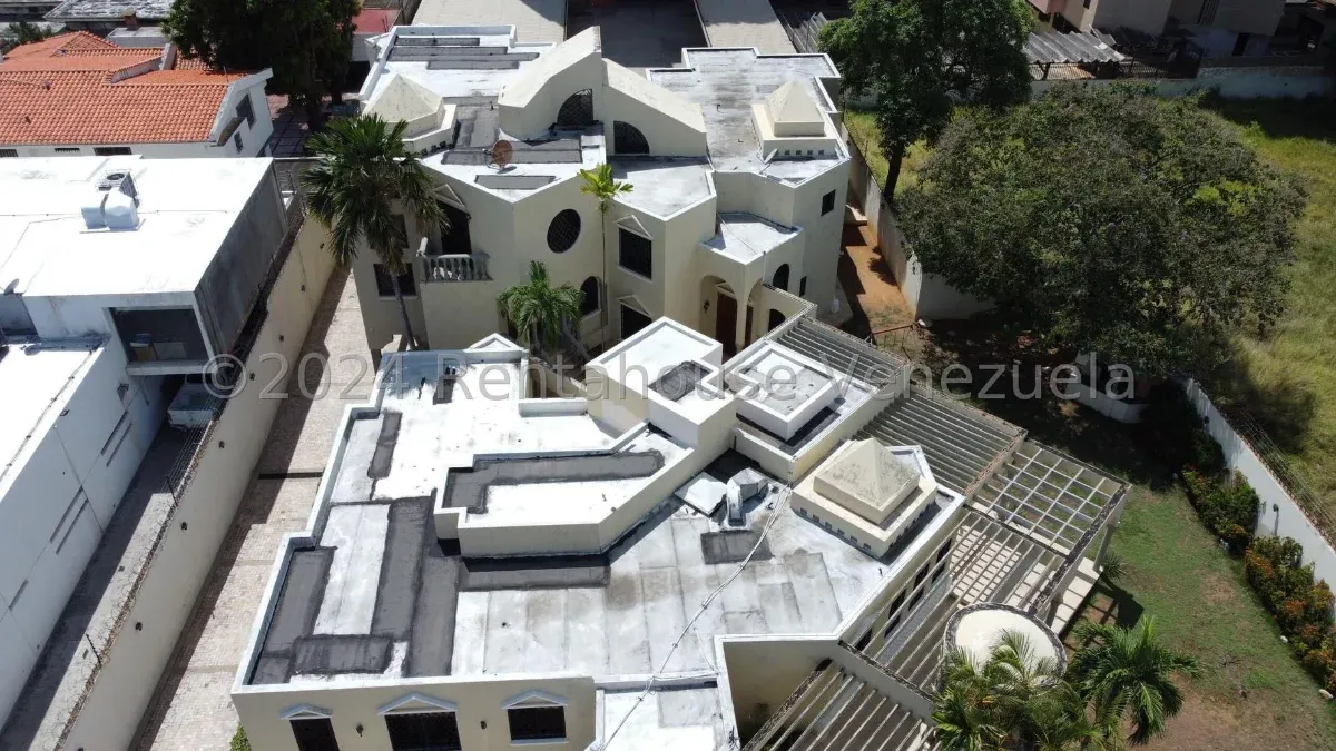 HERMOSA PROPIEDAD EN VENTA EN SECTOR PARAISO  - 2