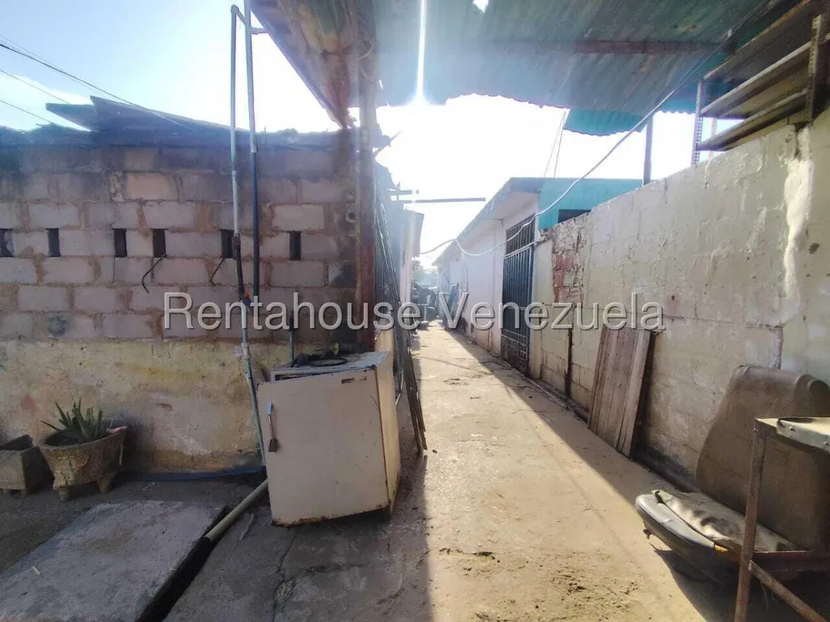 LOCAL COMERCIAL EN VENTA EN SECTOR AMPARO  - 10