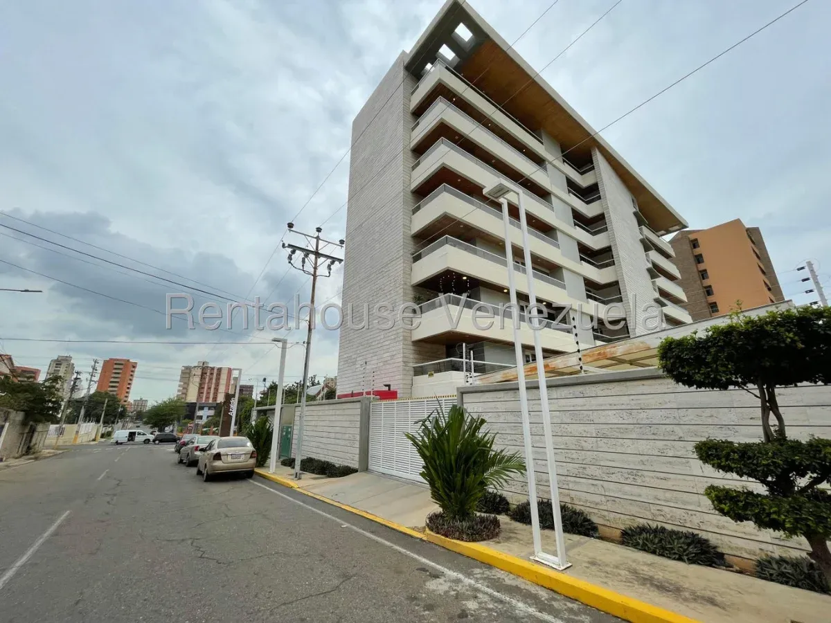 APARTAMENTO EN ALQUILER EN SECTOR BELLAS ARTES