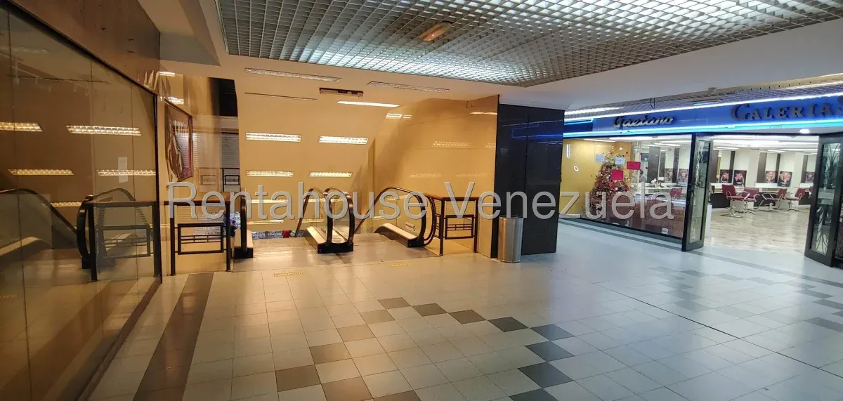 LOCAL COMERCIAL EN VENTA EN AVENIDA LA LIMPIA  - 4