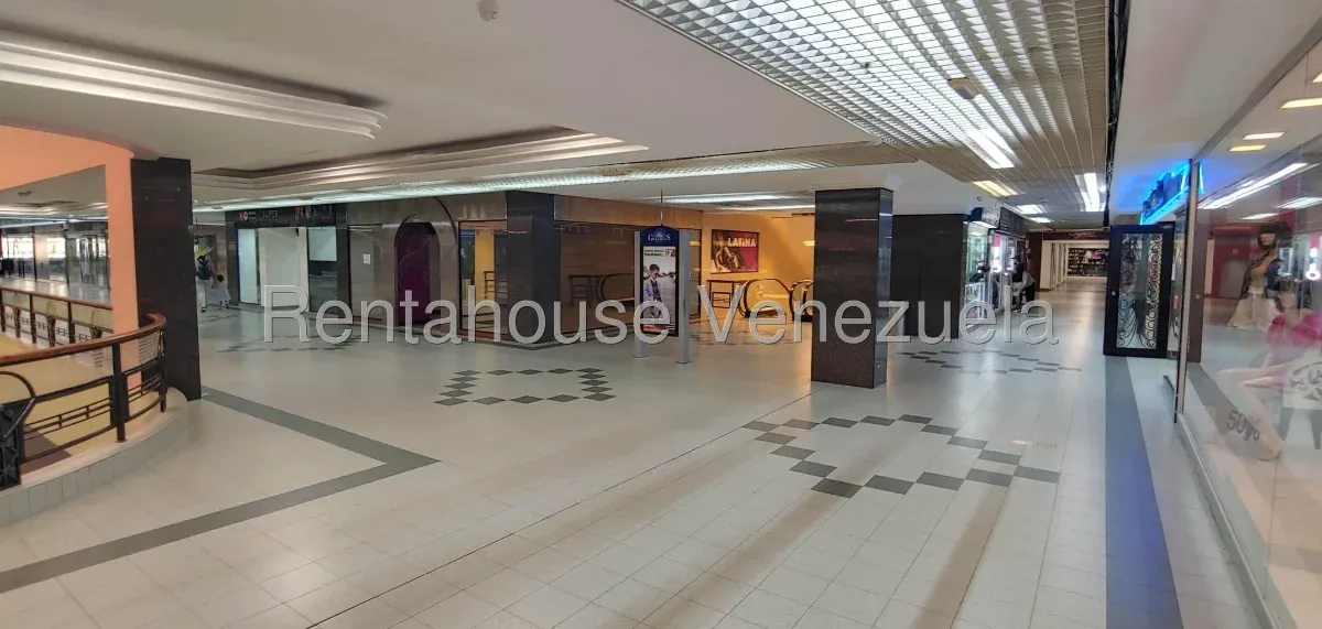LOCAL COMERCIAL EN VENTA EN AVENIDA LA LIMPIA  - 5