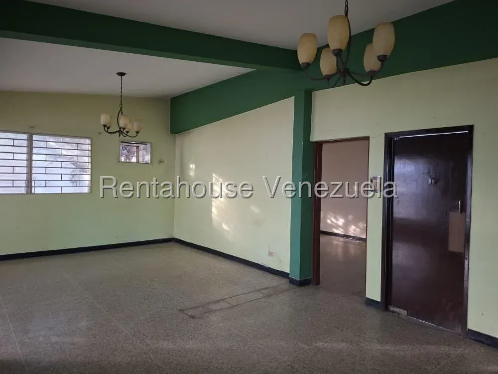 CASA QUINTA EN VENTA EN URBANIZACIÓN CANTACLARO  - 5