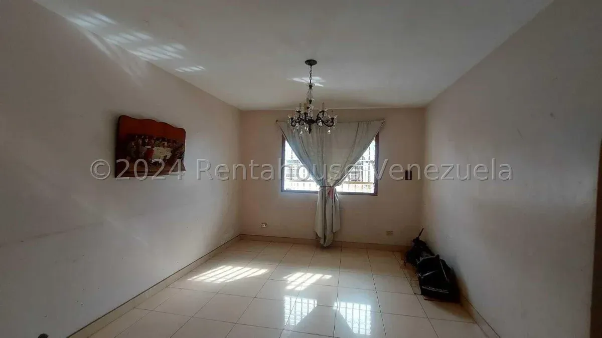 CASA GRANDE EN VENTA EN URBANIZACIÓN CANAIMA  - 9