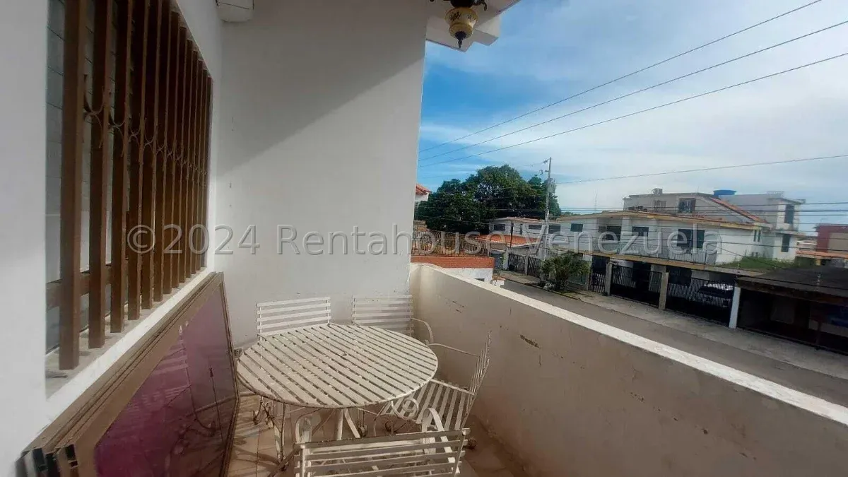 CASA GRANDE EN VENTA EN URBANIZACIÓN CANAIMA  - 13