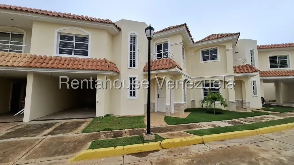 TOWNHOUSE EN VENTA EN LAGO MAR BEACH  - 2