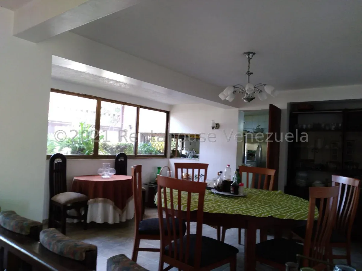 CASA GRANDE EN VENTA EN URBANIZACIÓN ZAPARA - 6