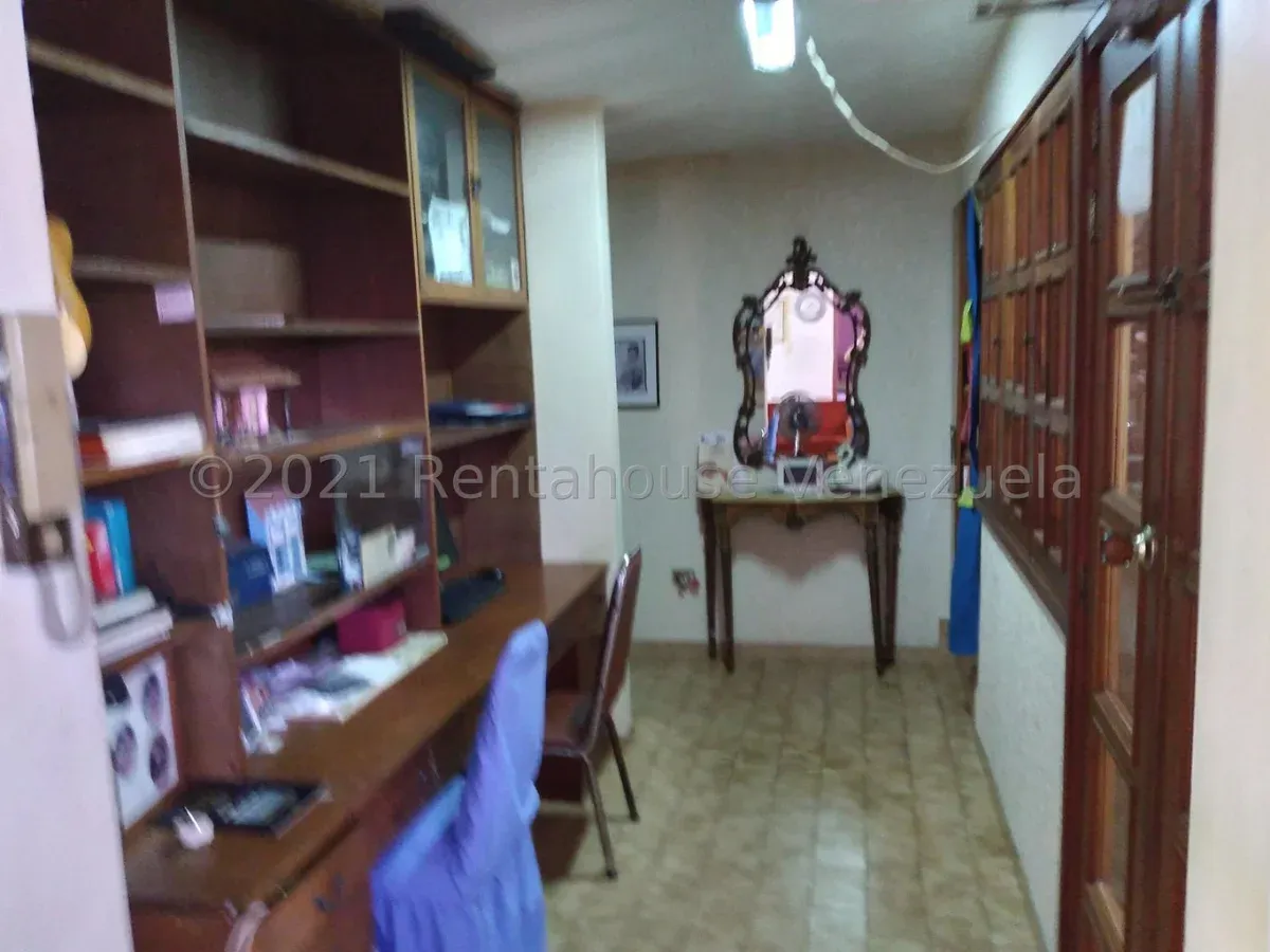 CASA GRANDE EN VENTA EN URBANIZACIÓN ZAPARA - 11