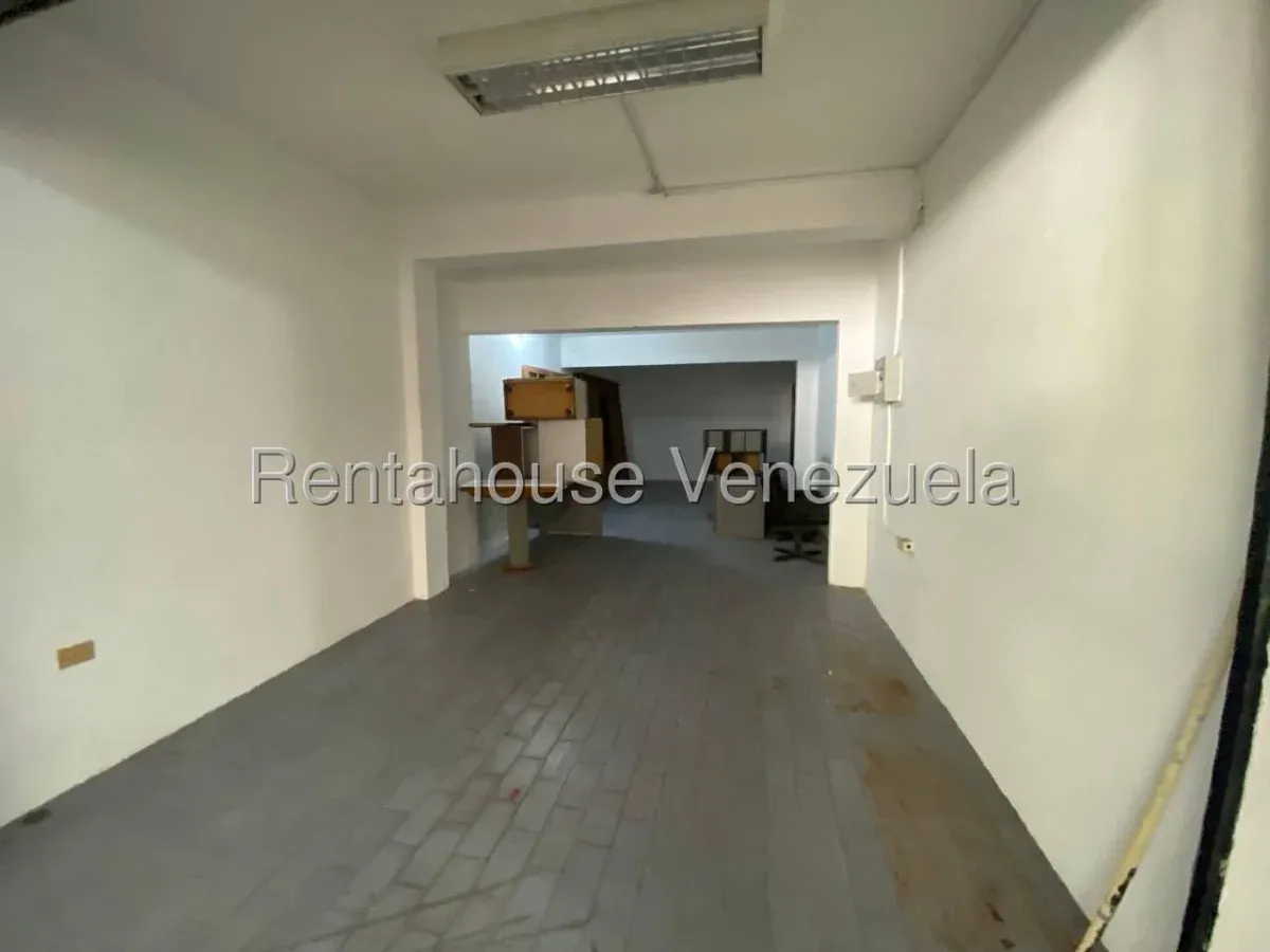 PROPIEDAD COMERCIAL GRANDE EN VENTA EN SECTOR PARAISO  - 11