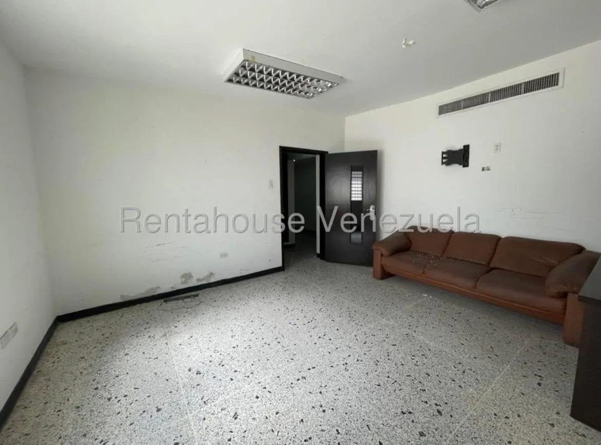 CASA COMERCIAL EN VENTA EN SECTOR TIERRA NEGRA  - 13