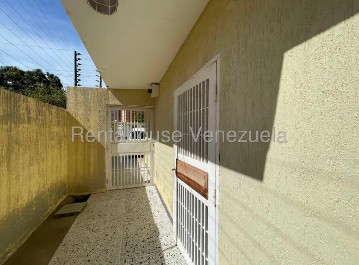 CASA COMERCIAL EN VENTA EN SECTOR TIERRA NEGRA  - 18